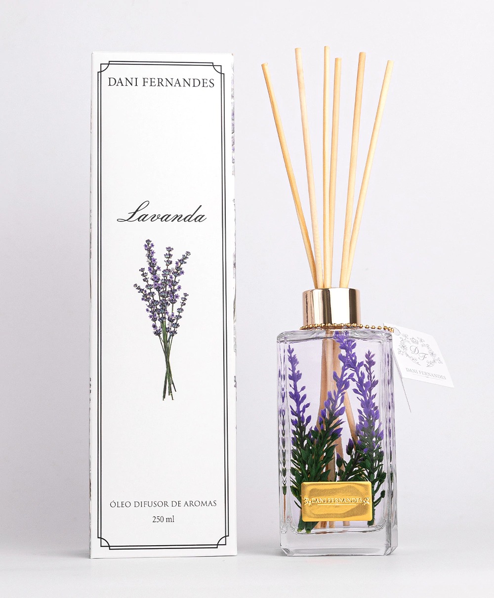 Os benefícios do aroma de lavanda para relaxar seu ambiente